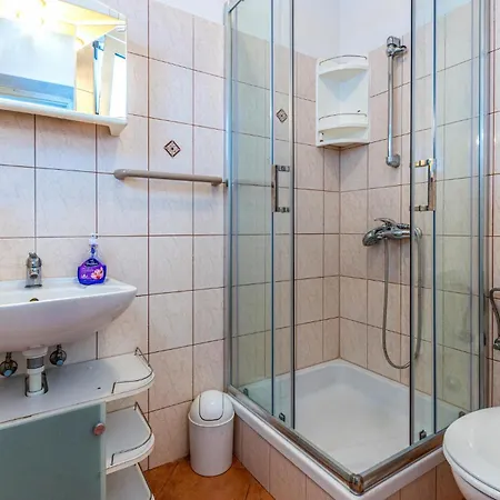 3 Bedroom Amazing Apartment In Jesenice Apartment Jesenice (Split-Dalmatia)