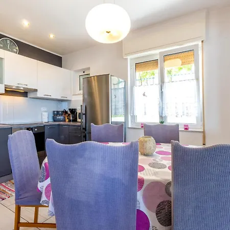Apartment 3 Bedroom Amazing Apartment In Jesenice *